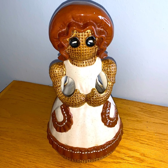 Folk Art Eleanor Ceramic Pottery Utensil Holder Button Women Mama Kitchen Figure - Picture 1 of 6